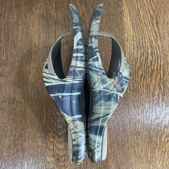 Crocs Realtree Swiftwater Flip Flop Men’s Size 15 Camo - Picture 11 of 12